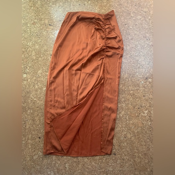 Abercrombie & Fitch Skirt Copper - Picture 2 of 5